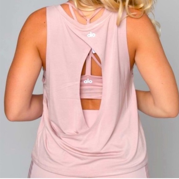 ALO Yoga Tops - Alo yoga Central Park tank top